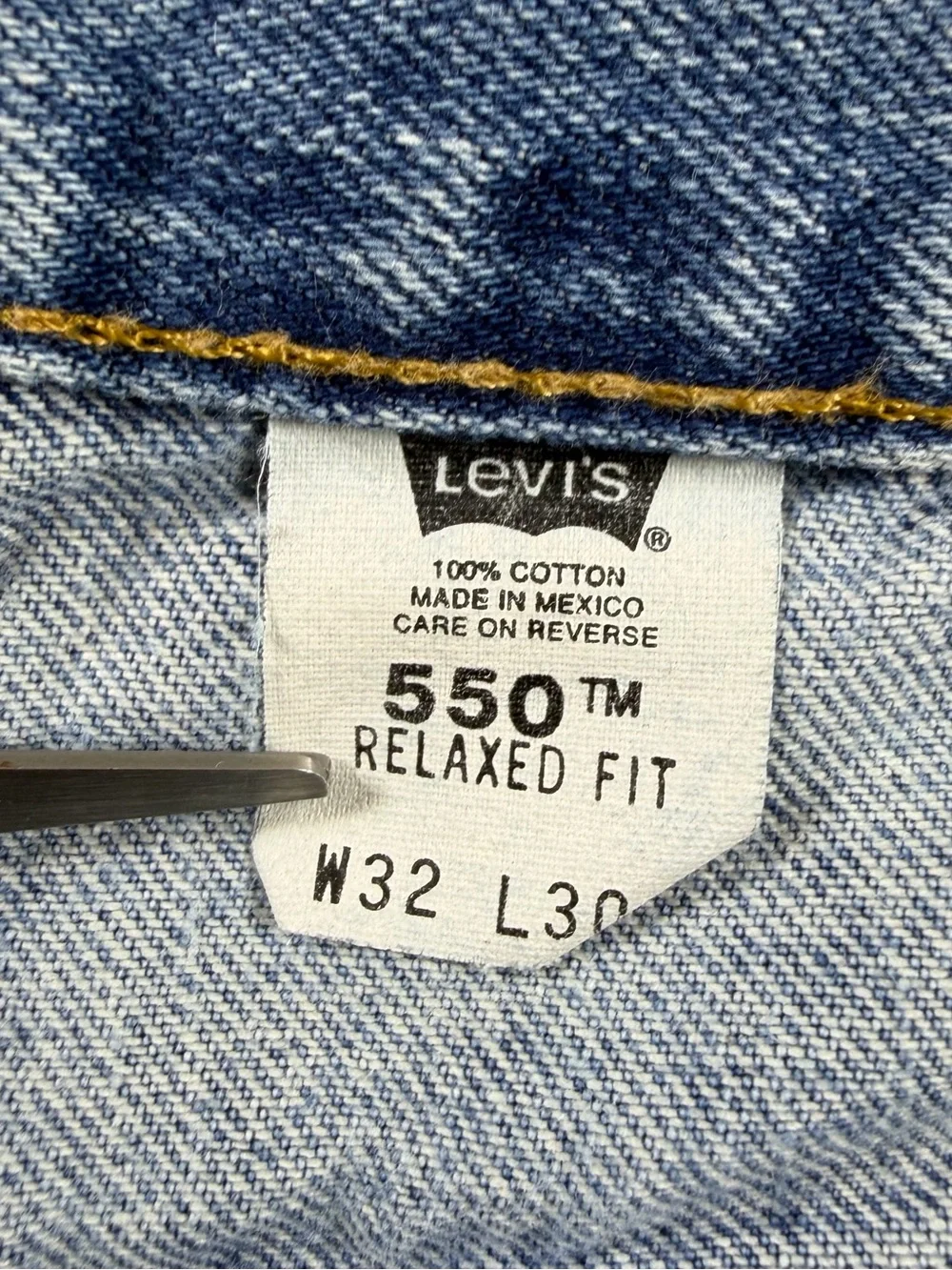 Levis 550 Mens Vintage Jeans 32x30 Blue Relaxed Fit Tapered Leg Med Wash Denim
